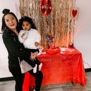 Meet your Posher, Leslie